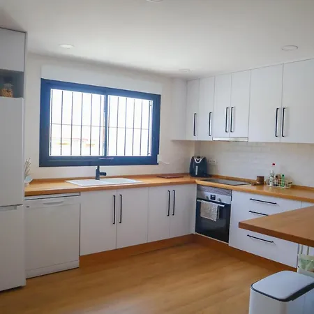 Appartement Atico Con Vistas Y Plaza De Garaje. *